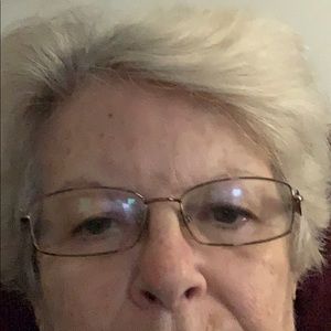 Meet your Posher, Mona